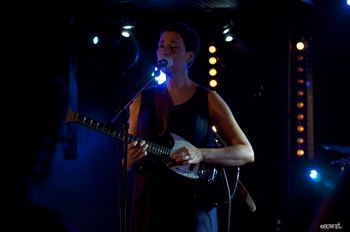 Laetitia Sadier 01