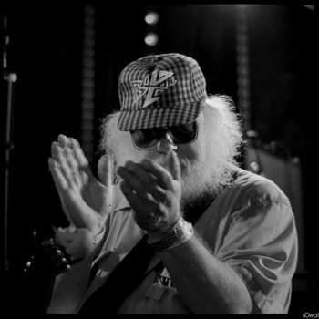 R Stevie Moore